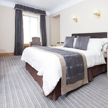 Burnett Arms Hotel バンチョリー エクステリア 写真