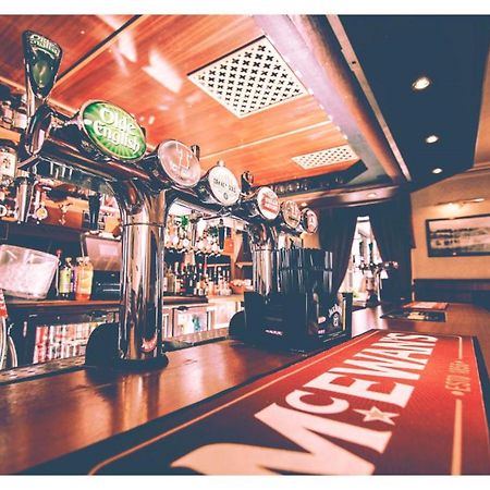 Burnett Arms Hotel バンチョリー エクステリア 写真