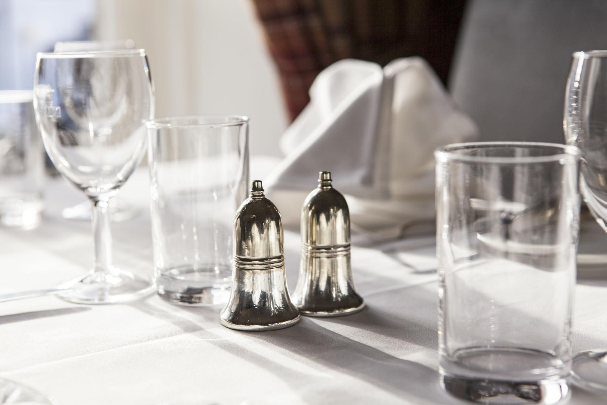 Burnett Arms Hotel バンチョリー エクステリア 写真