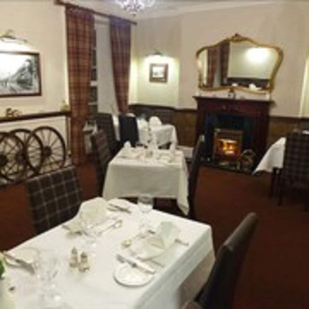 Burnett Arms Hotel バンチョリー エクステリア 写真