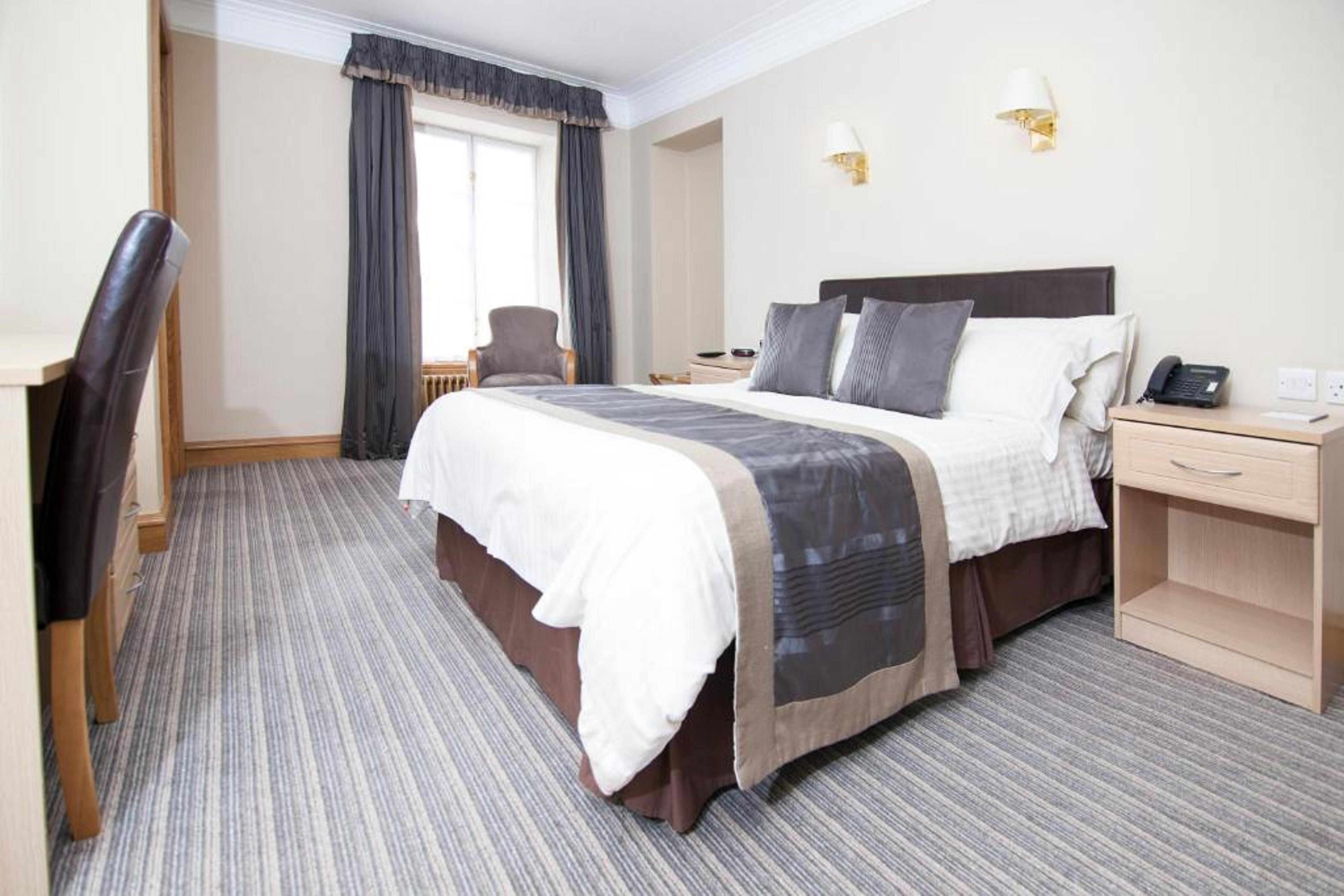 Burnett Arms Hotel バンチョリー エクステリア 写真